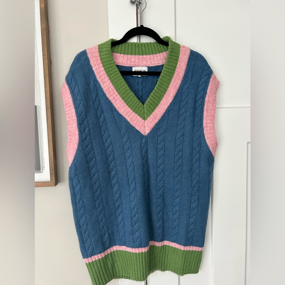 Frnch Paris vest never been worn!